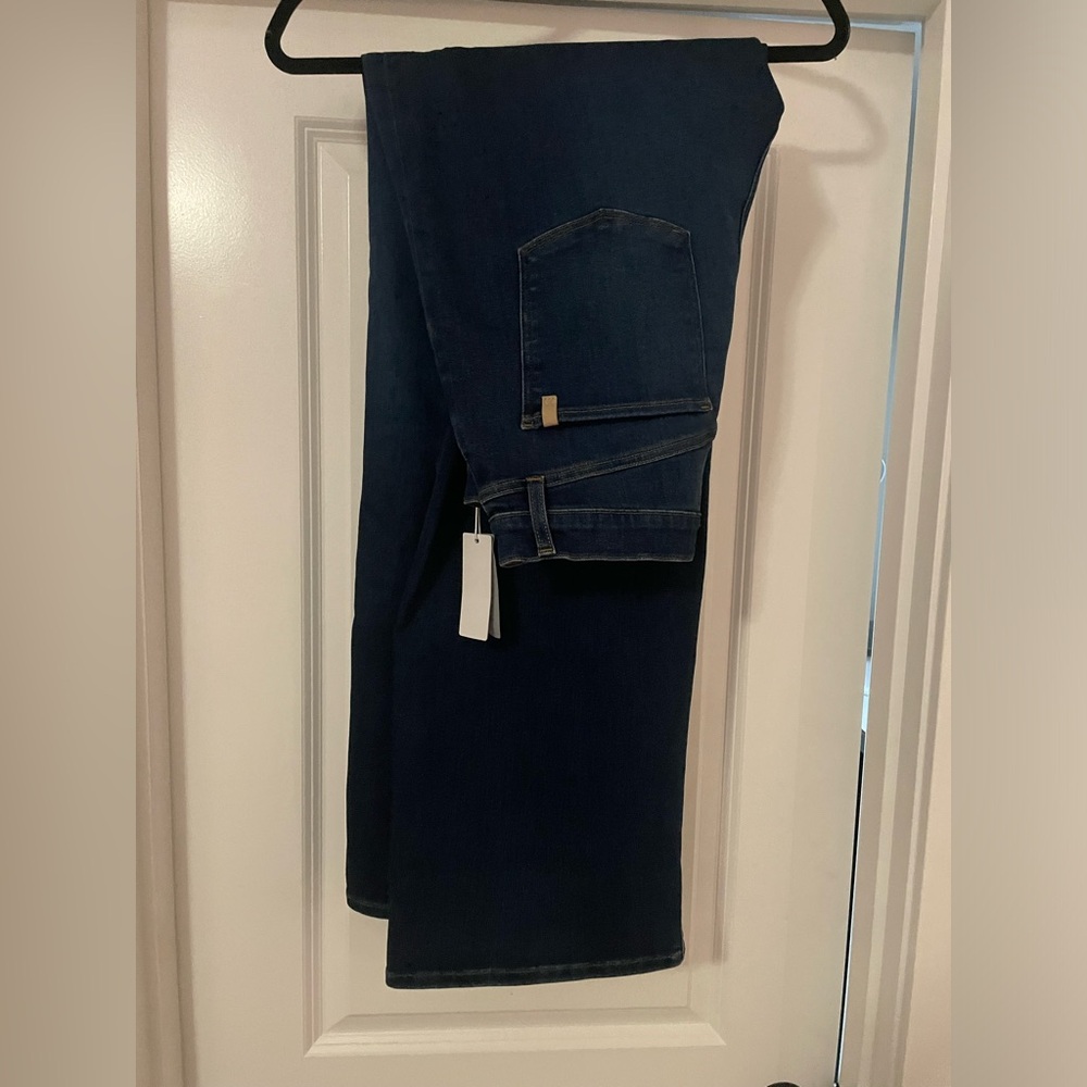 Joes Jeans; Mia high rise/wide leg size 30